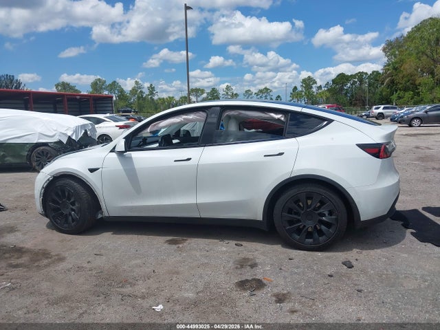 2021 Tesla Model Y Long Range Dual Motor All-wheel Drive მანქანა იყიდება აუქციონზე, vin: 5YJYGDEE9MF108764, აუქციონის ნომერი: 44993025