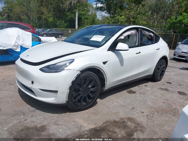 2021 Tesla Model Y Long Range Dual Motor All-wheel Drive მანქანა იყიდება აუქციონზე, vin: 5YJYGDEE9MF108764, აუქციონის ნომერი: 44993025