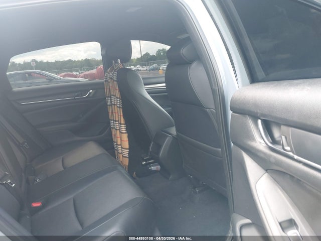 44993108 :رقم المزاد ، 1HGCV3F25NA033555 vin ، 2022 Honda Accord Hybrid Sport مزاد بيع