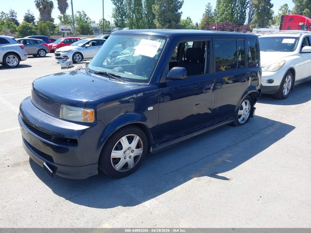 44993200 :رقم المزاد ، JTLKT324950178017 vin ، 2005 Scion Xb مزاد بيع