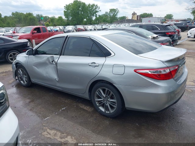 2016 Toyota Camry Se მანქანა იყიდება აუქციონზე, vin: 4T1BF1FKXGU244789, აუქციონის ნომერი: 44993303