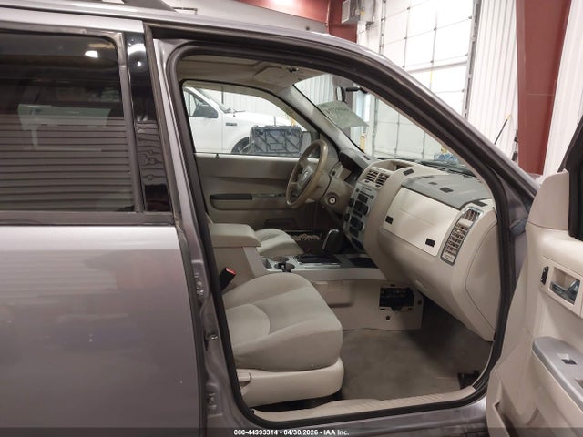 44993314 :رقم المزاد ، 4M2CU91108KJ05922 vin ، 2008 Mercury Mariner مزاد بيع