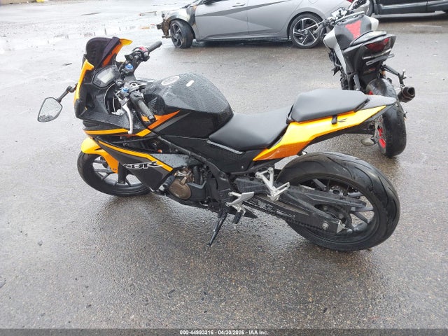 Aukcja sprzedaży 2017 Honda Cbr500 R, vin: MLHPC446XH5401305, numer aukcji: 44993316