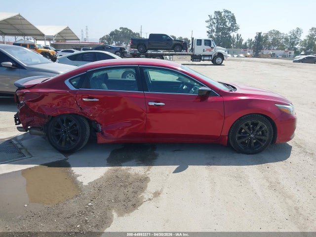 Продажа на аукционе авто 2017 Nissan Altima 2.5 Sr, vin: 1N4AL3AP2HC231667, номер лота: 44993371