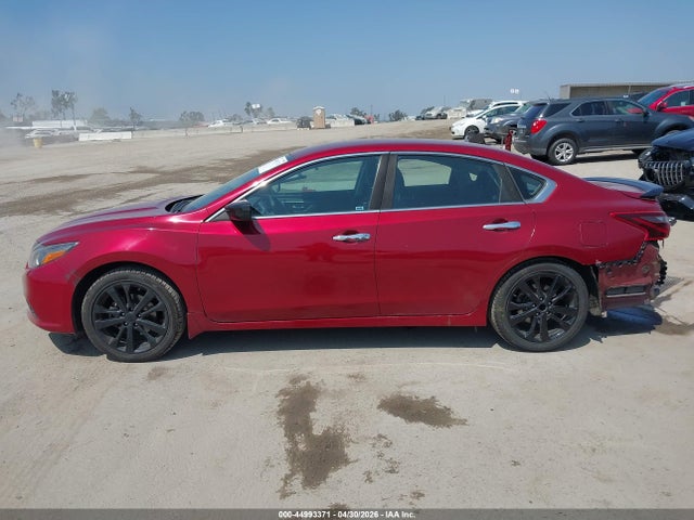 Продажа на аукционе авто 2017 Nissan Altima 2.5 Sr, vin: 1N4AL3AP2HC231667, номер лота: 44993371