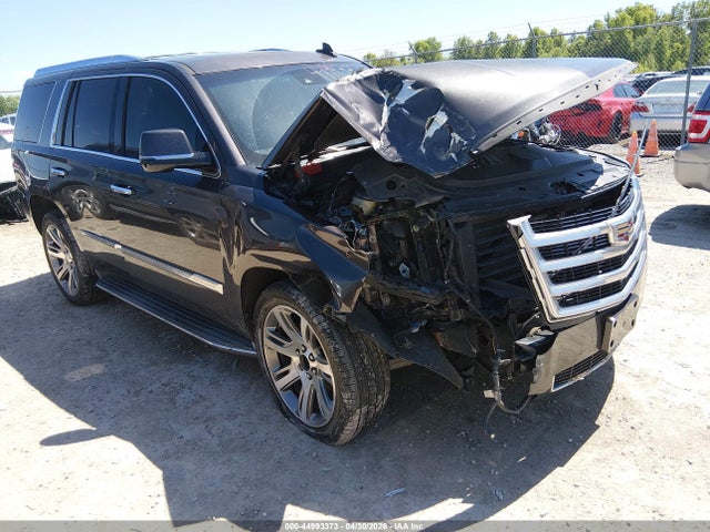44993373 :رقم المزاد ، 1GYS4MKJ9FR527592 vin ، 2015 Cadillac Escalade Luxury مزاد بيع