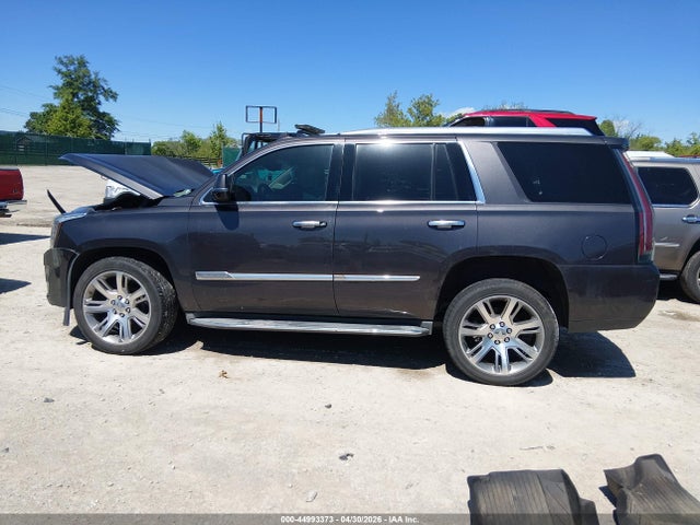 44993373 :رقم المزاد ، 1GYS4MKJ9FR527592 vin ، 2015 Cadillac Escalade Luxury مزاد بيع