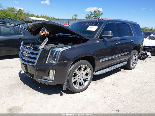 44993373 :رقم المزاد ، 1GYS4MKJ9FR527592 vin ، 2015 Cadillac Escalade Luxury مزاد بيع