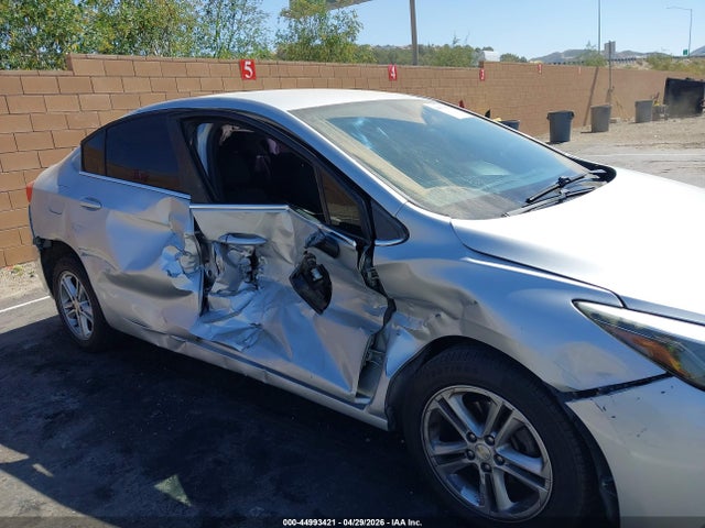 1G1BE5SM8J7239353 Chevrolet Cruze Lt Auto
