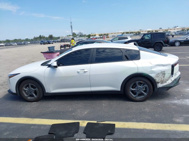 44993424 :رقم المزاد ، 3KPFT4DEXSE225325 vin ، 2025 Kia K4 Lxs مزاد بيع
