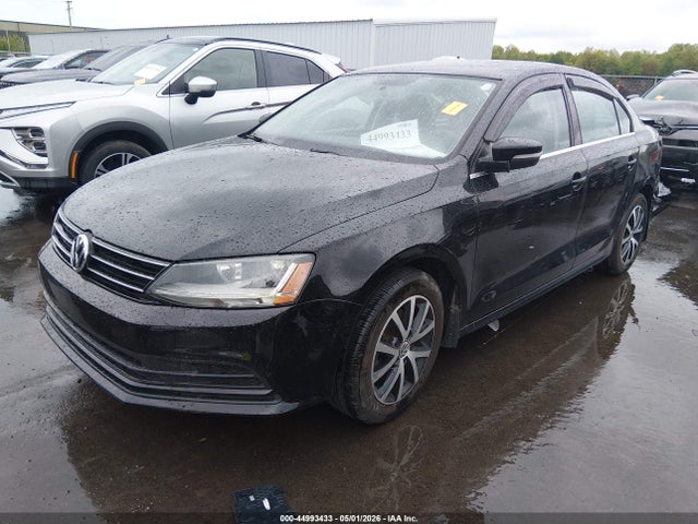 44993433 :رقم المزاد ، 3VWDB7AJ0HM393872 vin ، 2017 Volkswagen Jetta 1.4t Se مزاد بيع