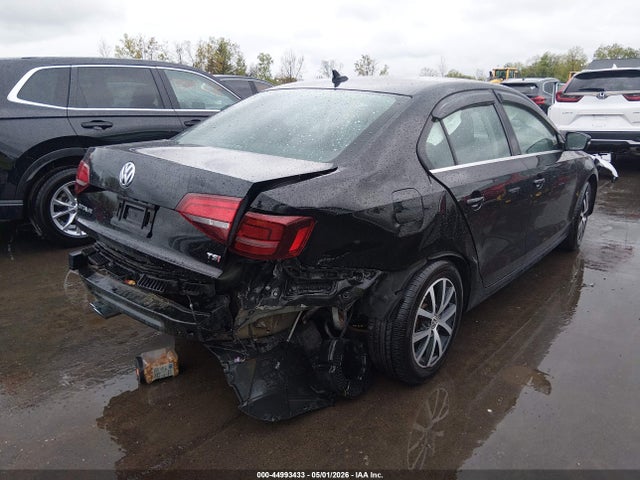 44993433 :رقم المزاد ، 3VWDB7AJ0HM393872 vin ، 2017 Volkswagen Jetta 1.4t Se مزاد بيع