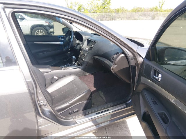 44993455 :رقم المزاد ، JN1CV6AR5FM520715 vin ، 2015 Infiniti Q40 مزاد بيع
