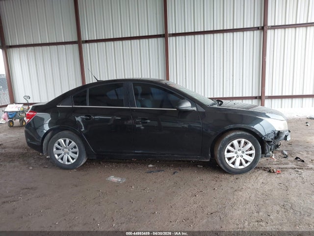 44993489 :رقم المزاد ، 1G1PC5SH8B7123053 vin ، 2011 Chevrolet Cruze Ls مزاد بيع