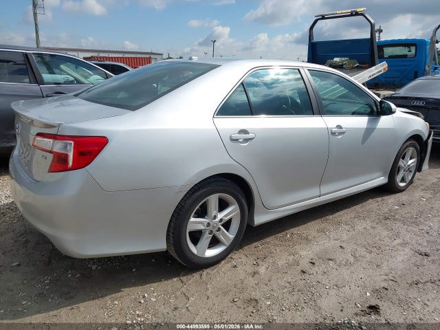 44993595 :رقم المزاد ، 4T1BF1FK0DU724562 vin ، 2013 Toyota Camry L/se/le/xle مزاد بيع