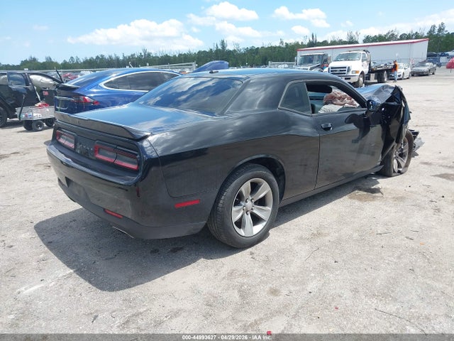 Продажа на аукционе авто 2021 Dodge Challenger Sxt, vin: 2C3CDZAG7MH623199, номер лота: 44993627