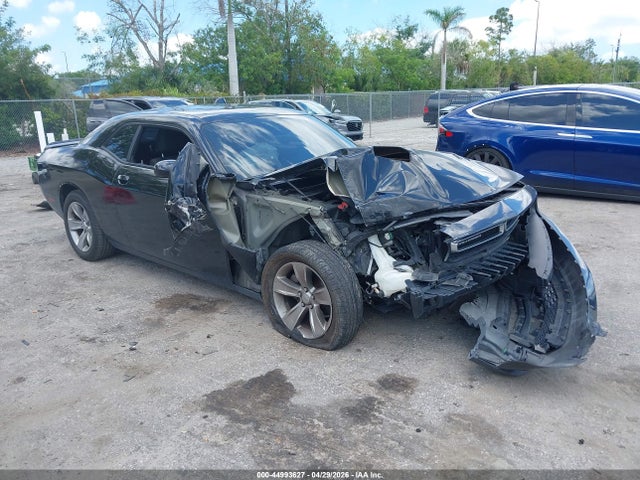 Продажа на аукционе авто 2021 Dodge Challenger Sxt, vin: 2C3CDZAG7MH623199, номер лота: 44993627