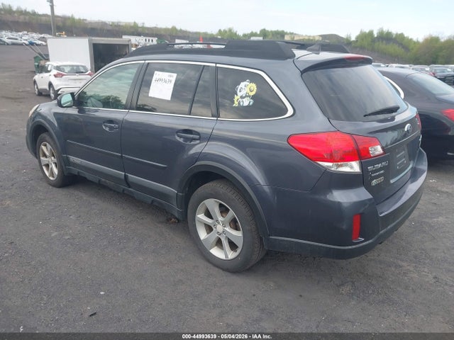 2014 Subaru Outback 2.5i Premium მანქანა იყიდება აუქციონზე, vin: 4S4BRBCC9E3303747, აუქციონის ნომერი: 44993639
