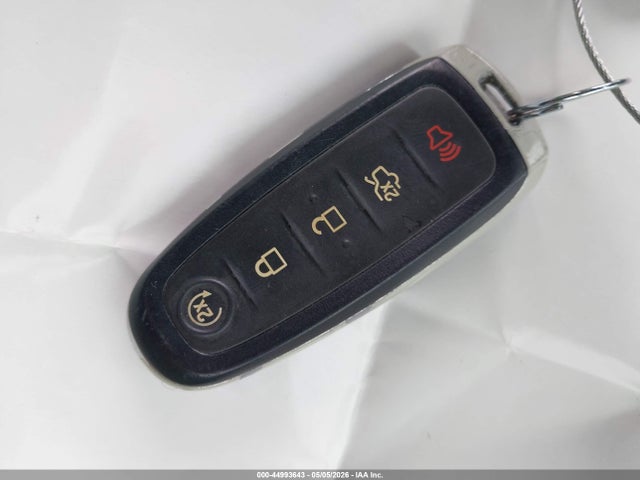Продаж на аукціоні авто 2016 Ford Escape Titanium, vin: 1FMCU0J95GUA76391, номер лоту: 44993643