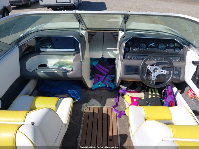 Продажа на аукционе авто 1990 Sea Ray 20 Motor Boat W/tra, vin: SERV73480990190BR, номер лота: 44993798