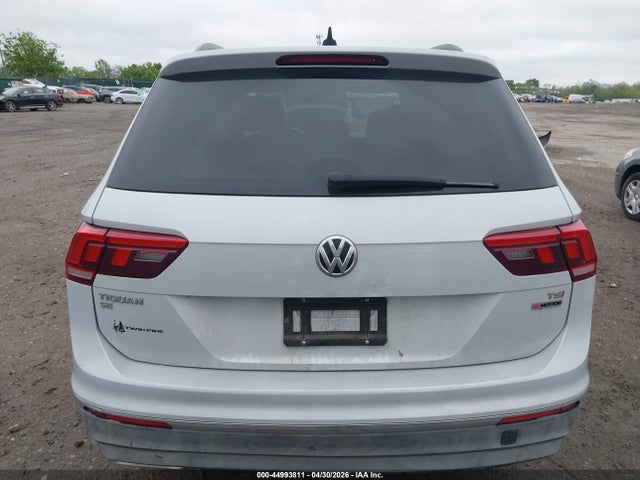 2018 Volkswagen Tiguan 2.0t Se/2.0t Sel მანქანა იყიდება აუქციონზე, vin: 3VV2B7AX4JM067157, აუქციონის ნომერი: 44993811