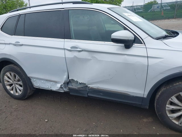 2018 Volkswagen Tiguan 2.0t Se/2.0t Sel მანქანა იყიდება აუქციონზე, vin: 3VV2B7AX4JM067157, აუქციონის ნომერი: 44993811