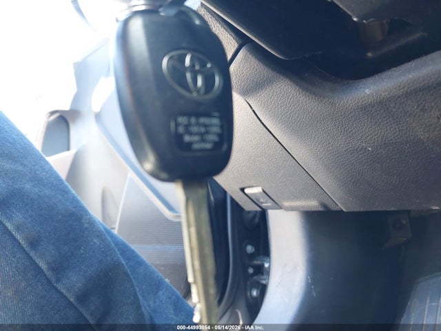 44993854 :رقم المزاد ، 2T1BURHE8EC102483 vin ، 2014 Toyota Corolla Le مزاد بيع