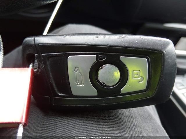 BMW 328i Xdrive 2015 WBA3B3G52FNR85470 Image 11
