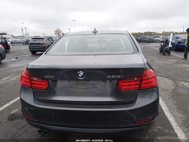 BMW 328i Xdrive 2015 WBA3B3G52FNR85470 Image 16