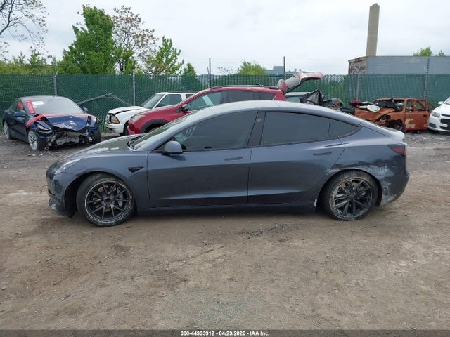 2022 Tesla Model 3 Rear-wheel Drive მანქანა იყიდება აუქციონზე, vin: 5YJ3E1EA2NF320970, აუქციონის ნომერი: 44993912