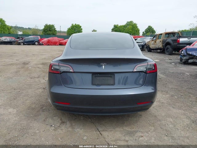 2022 Tesla Model 3 Rear-wheel Drive მანქანა იყიდება აუქციონზე, vin: 5YJ3E1EA2NF320970, აუქციონის ნომერი: 44993912