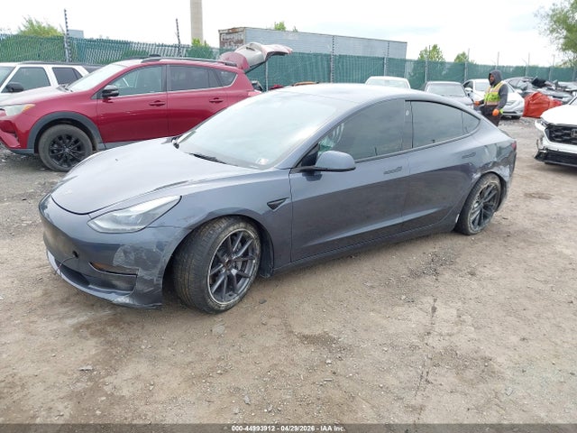 2022 Tesla Model 3 Rear-wheel Drive მანქანა იყიდება აუქციონზე, vin: 5YJ3E1EA2NF320970, აუქციონის ნომერი: 44993912