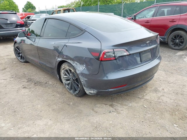 2022 Tesla Model 3 Rear-wheel Drive მანქანა იყიდება აუქციონზე, vin: 5YJ3E1EA2NF320970, აუქციონის ნომერი: 44993912