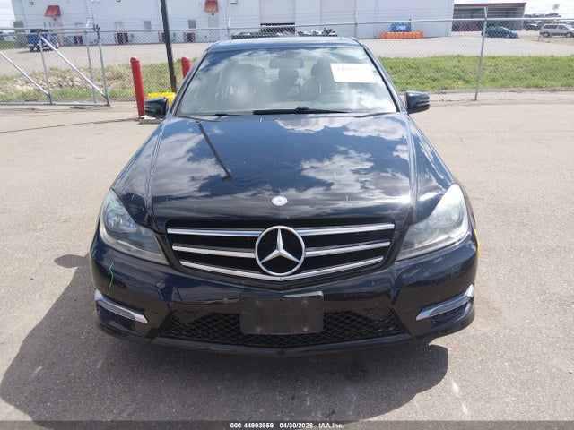 2014 Mercedes-benz C 300 Sport 4matic მანქანა იყიდება აუქციონზე, vin: WDDGF8AB6EA949121, აუქციონის ნომერი: 44993959