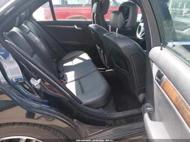 2014 Mercedes-benz C 300 Sport 4matic მანქანა იყიდება აუქციონზე, vin: WDDGF8AB6EA949121, აუქციონის ნომერი: 44993959