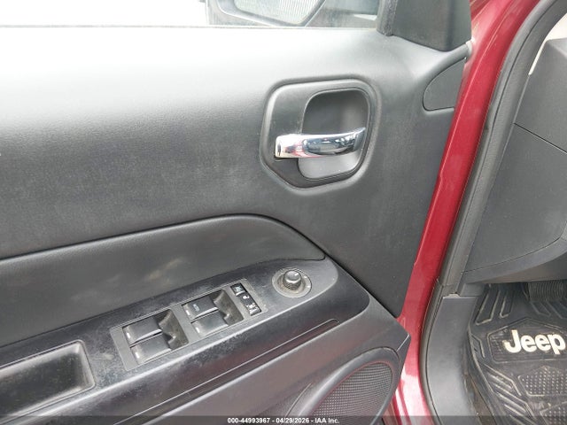 1C4NJRBB5GD501636 Jeep Patriot Sport