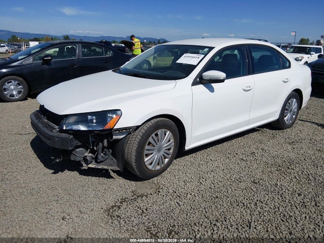 1VWAT7A30FC091160 Volkswagen Passat 1.8t S