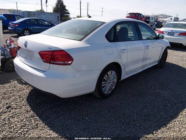 1VWAT7A30FC091160 Volkswagen Passat 1.8t S