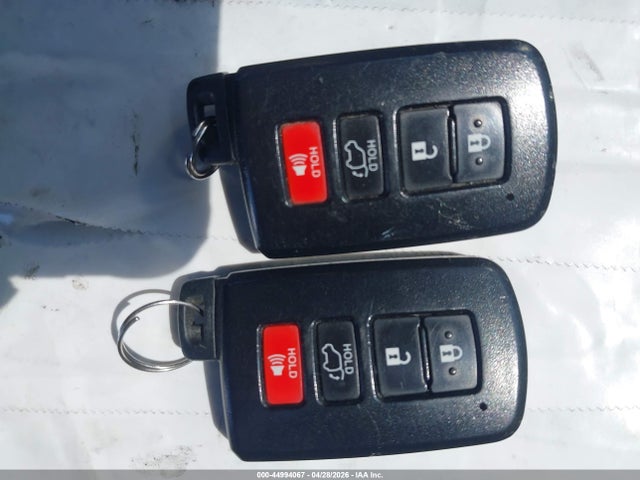 JTMJFREV7HJ158224 Toyota RAV4 SE