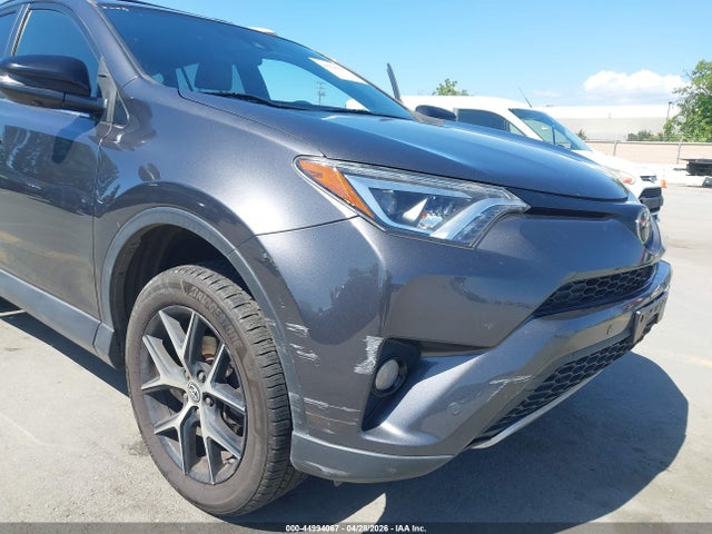 JTMJFREV7HJ158224 Toyota RAV4 SE