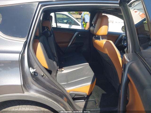JTMJFREV7HJ158224 Toyota RAV4 SE