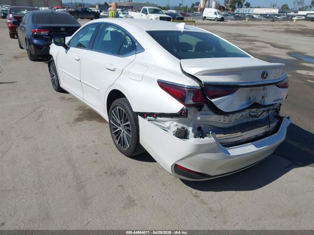 Продажа на аукционе авто 2024 Lexus Es 300h, vin: 58ADA1C15RU042618, номер лота: 44994071