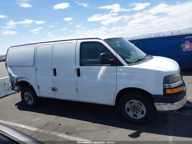 Chevrolet Express 2500 Work Van 2014 1GCWGFCA5E1129415 Image 13