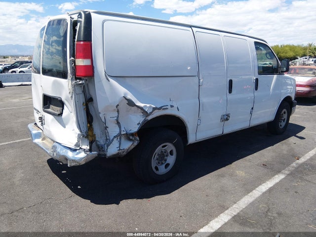Chevrolet Express 2500 Work Van 2014 1GCWGFCA5E1129415 Image 4