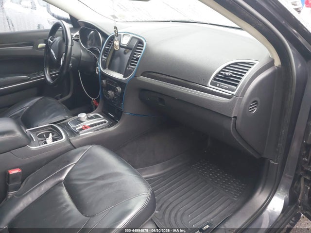 2015 Chrysler 300 Limited მანქანა იყიდება აუქციონზე, vin: 2C3CCAAG4FH881669, აუქციონის ნომერი: 44994079