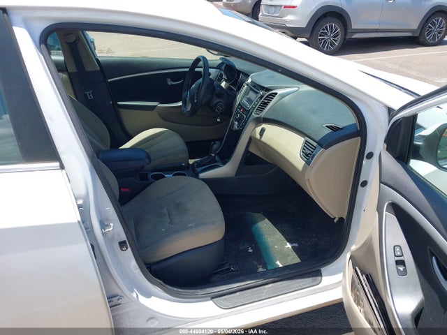 KMHD35LH0FU243246 Hyundai ELANTRA GT