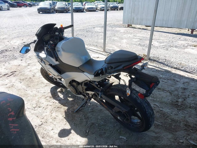 ML5EXGH18SDA60379 Kawasaki Ex500 H