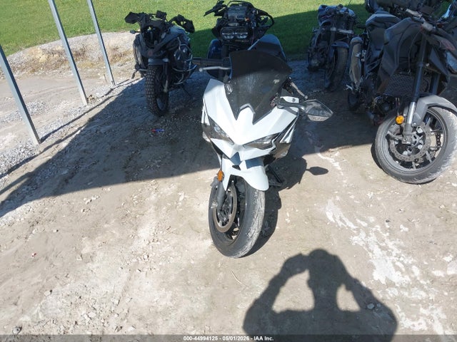 ML5EXGH18SDA60379 Kawasaki Ex500 H