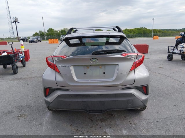 Toyota C-HR XLE 2019 NMTKHMBX2KR079981 Image 17