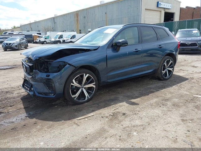 2024 Volvo Xc60 B5 Ultimate Dark Theme მანქანა იყიდება აუქციონზე, vin: YV4L12RM0R1714114, აუქციონის ნომერი: 44994180